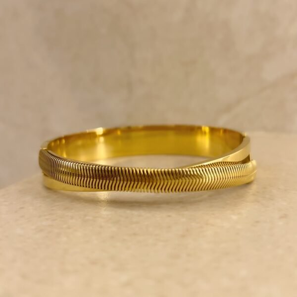 Gold Groove